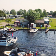 Pontile - Vodatent - Campeggio per sport acquatici tra i Diepen - Blokzijl - Overijssel - Paesi Bassi (1).jpg
