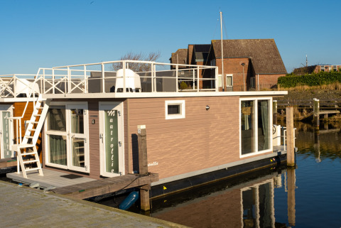 Bateau habitable vue de face - Houseboats Lemmer - Lemmer, Friesland, Pays-Bas