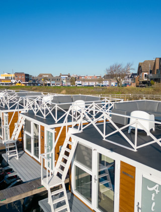 Terrazas en el tejado Casas flotantes - Casas flotantes Lemmer - Lemmer, Frisia, Países Bajos