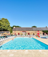 Piscina exterior - Camping Domaine du Logis - Villatent - La Chapelle aux Filtzméens, Bretaña, Francia