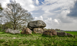 Dolmens - Vodatent - Camping de Zeven Heuveltjes - Ees - Drenthe - Netherlands