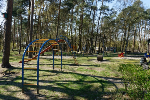 Parque infantil - Tienda Voda - Camping Aller-Leine-Tal - Essel-Engehausen - Baja Sajonia - Alemania