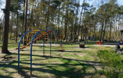 Parque infantil - Tienda Voda - Camping Aller-Leine-Tal - Essel-Engehausen - Baja Sajonia - Alemania
