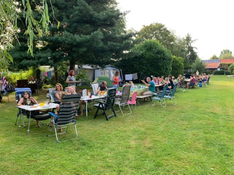 Vacationers in the field - Camping de Peelweide - Vodatent - Grashoek, Limburg, Netherlands