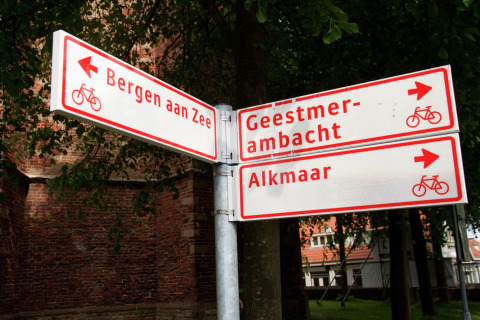 Fietsroutes bij ‘De Schone Leij’ in Nederland met bewegwijzering naar Bergen aan Zee, Geestmerambacht en Alkmaar.