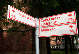 Fietsroutes bij ‘De Schone Leij’ in Nederland met bewegwijzering naar Bergen aan Zee, Geestmerambacht en Alkmaar.