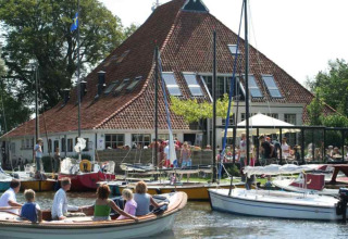 Harbour with terrace - Camping Eefting - Vodatent - Rohel, Friesland, Netherlands