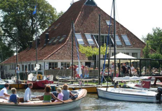 Harbour with terrace - Camping Eefting - Vodatent - Rohel, Friesland, Netherlands