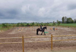 Equitación - Camping Eefting - Vodatent - Rohel, Frisia, Países Bajos