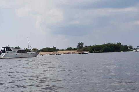 Water with boat - Camping Eefting - Vodatent - Rohel, Friesland, Netherlands