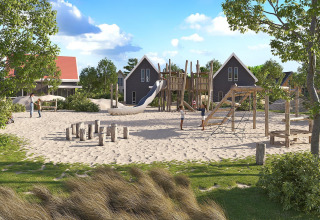 Parco giochi all’aperto sulla sabbia con strutture in legno, bambini che giocano e case sullo sfondo.
