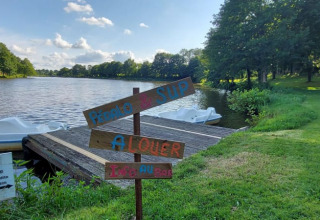 Sign by lake - Camping L_ Etruyere - Vodatent - La Tardière, Pays de la Loire, France