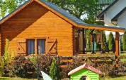 Holiday cabin in Swinoujście for 5 people, 50 sqm, with playground and garden space, located in Germany.