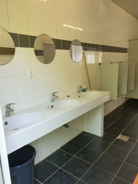 Instalaciones sanitarias - Camping de Oude Rijn - Vodatent - Ter Aar, Holanda Meridional, Países Bajos