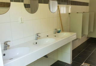 Sanitary facilities - Camping de Oude Rijn - Vodatent - Ter Aar, South Holland, Netherlands