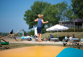 Airtrampoline - Recreatiepark Riverside - Vodatent - Appeltern, Gelderland, Paesi Bassi