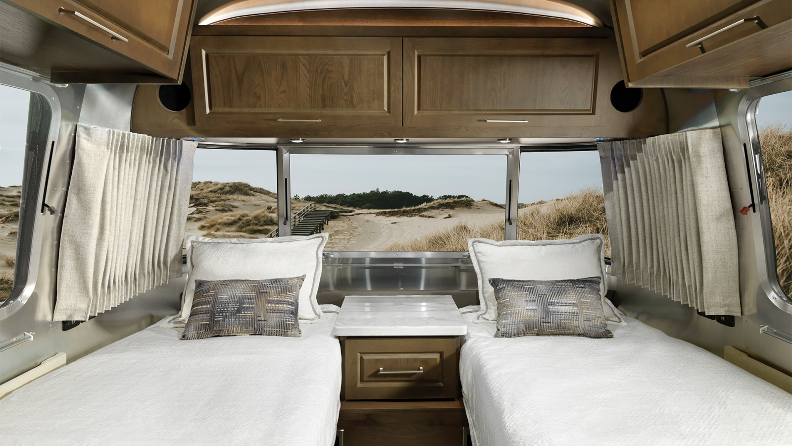 «Airstream»