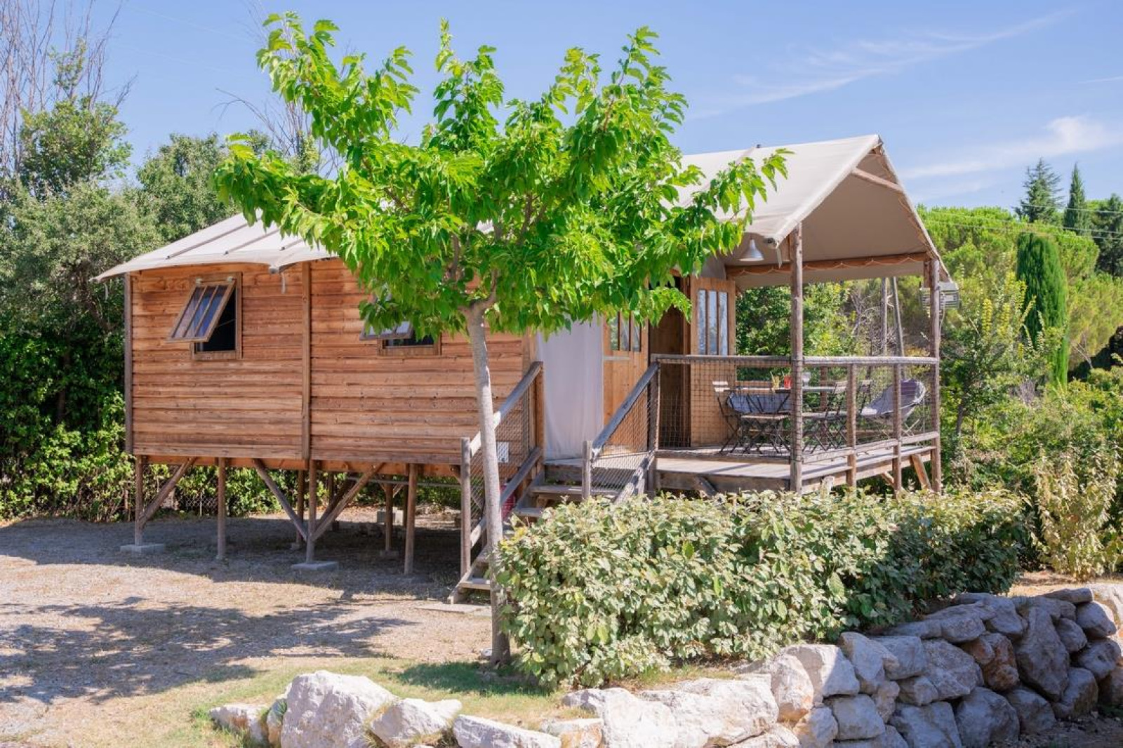 Lodgehut op palen