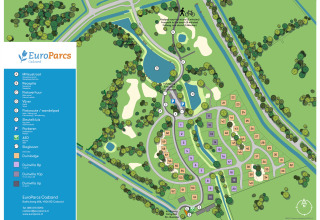 Mappa di EuroParcs Cadzand con percorsi, strutture e disposizione degli alloggi nel lodge.