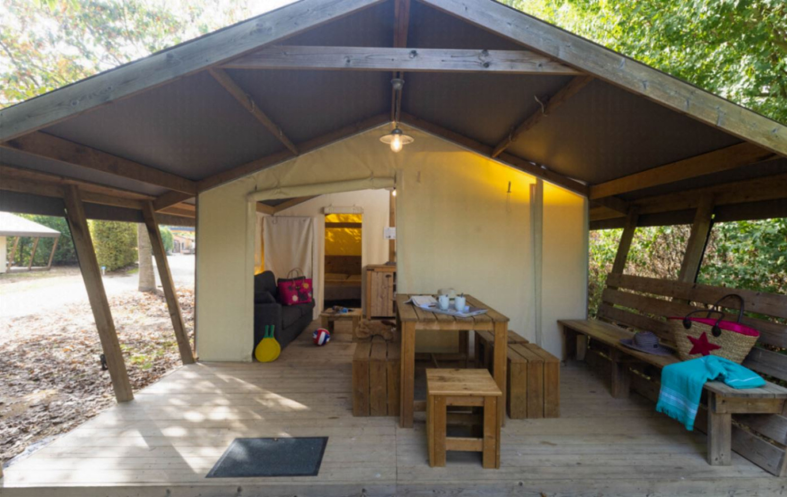 Gemeubileerde Bungalowtent Eden foto 5