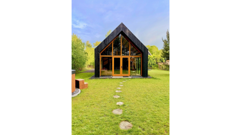 Lodge moderna Forest villa «De Bosburcht» a De Kremmer nei Paesi Bassi, circondata dal verde e dalla natura.