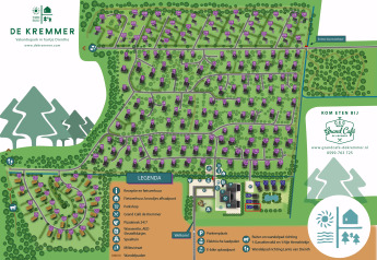Carte du parc de vacances De Kremmer à Drenthe, Pays-Bas avec tiny houses, commodités et sentiers.