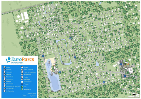 Carte d’EuroParcs De Achterhoek montrant lodges, équipements principaux, étangs et parkings.