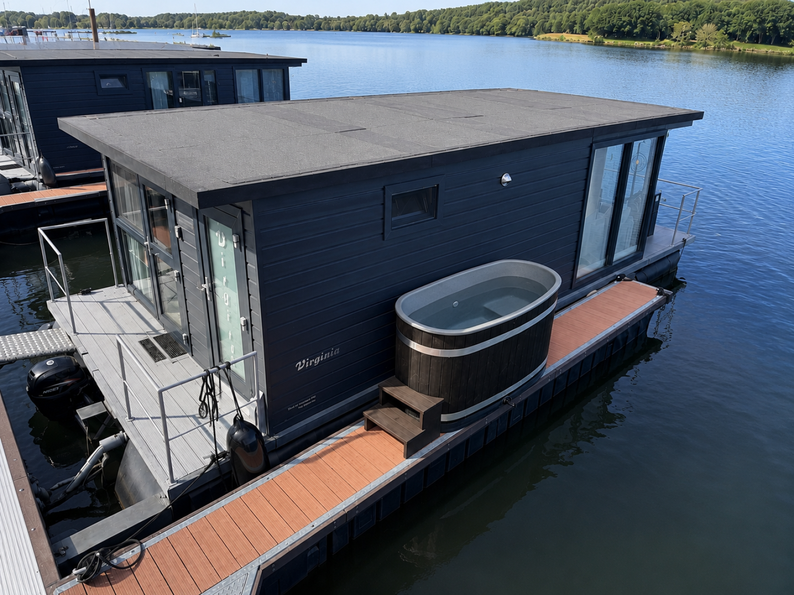 Houseboat «Marina Mookerplas»