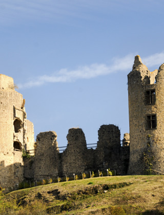 Schloss St. German in Confolens - Vodatent - Camping Moulin du - Saulgond- Nouvelle-Aquitaine - Frankreich