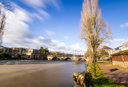 Río Orne, Pont d'Ouilly, Normandía, Francia
