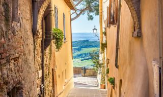 Carril en Montepulciano, Toscana, Italia