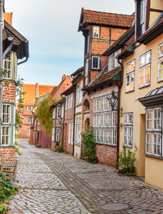 Knus straatje in Lüneburg, Nedersaksen, Duitsland