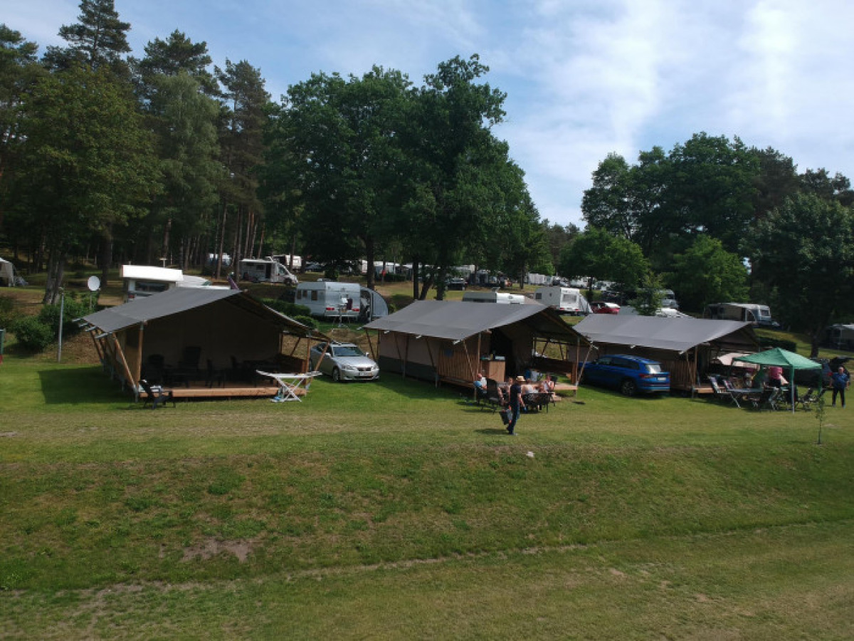 zelt englisch Lotus Belle 5m Hybrid Deluxe Glamping Zelt  Lotus Belle Zelte: Lotus Belle  Tents Europe