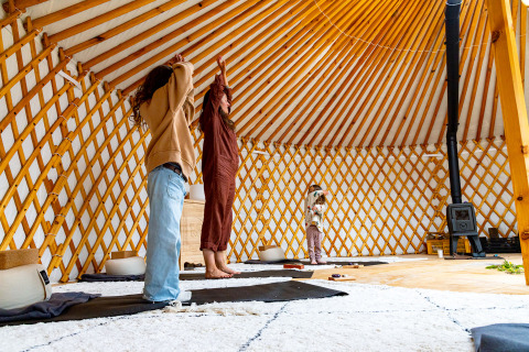Yoga - Luz de verano - Balkbrug, Overijssel, Países Bajos