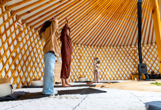 Yoga - Luz de verano - Balkbrug, Overijssel, Países Bajos