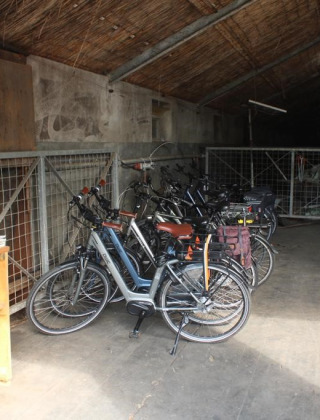 Fahrradschuppen - Vodatent - Wasserbüffelhof - Oldemarkt - Overijssel - Niederlande.jpg