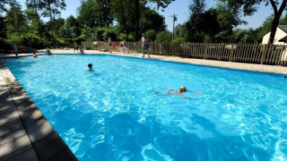 Piscina al aire libre campng Chenefleur, Tigtigny, Bélgica