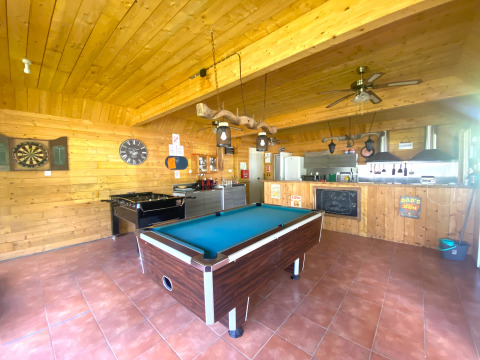 Billiard table - Vodatent - Camping Moulin du Pommier - Saulgond- Nouvelle-Aquitaine - France.jpg