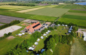Luftfoto af campingpladsen - Camping Eefting - Vodatent - Rohel, Friesland, Holland