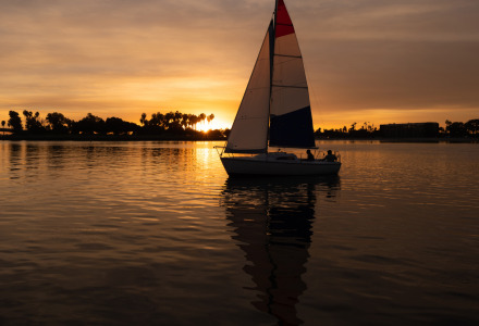 Navegar al atardecer (1)