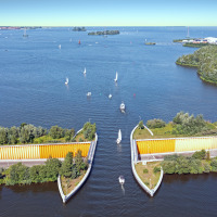 Vista aérea de un acueducto cerca de Harderwijk, Güeldres, Países Bajos