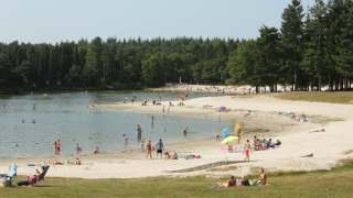 Lago recreativo, De Vechtvallei, Diffelen, Overijssel, Países Bajos