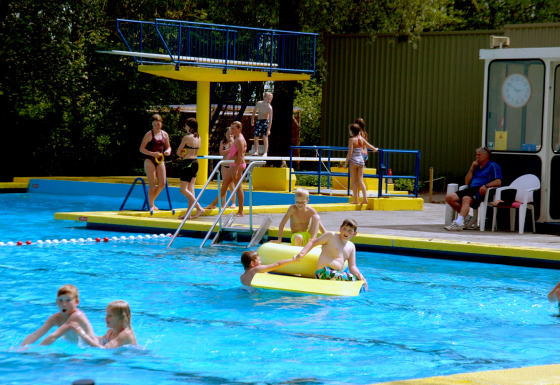 Piscina al aire libre - Camping de Breede- Warffum - Groninga - Países Bajos