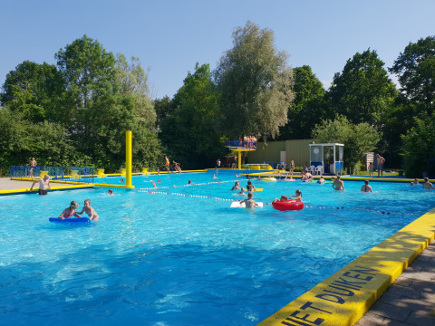 Piscine extérieure - Camping de Breede- Warffum - Groningen - Pays-Bas(1)