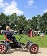 Niño en kart - Vodatent - Camping de Hinde - Dronten, Flevoland, Países Bajos10