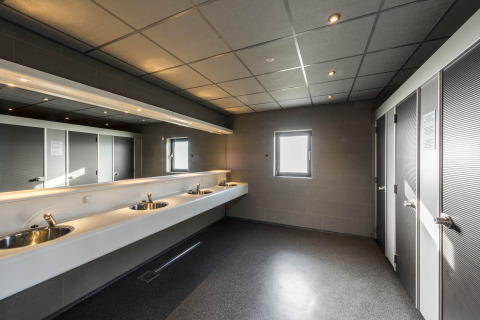 Edificio sanitario - Vodatent - Strandcamping Jagtveld - _s Gravenzande, Holanda Meridional, Países Bajos