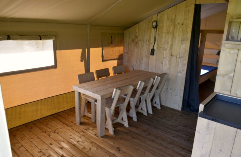 Eetkamer in tent - Mooirust - Leersum, Utrecht, Nederland