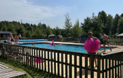 People at outdoor pool - Camping Yttermalungs - Vodatent - Yttermalung, Dalarna, Sweden