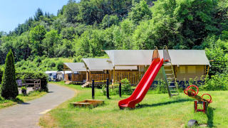 Playground and safari tents - Camping Drei Spatzen - Vodatent - Utscheid, Rhineland-Palatinate, Denmark