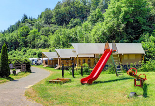 Playground and safari tents - Camping Drei Spatzen - Vodatent - Utscheid, Rhineland-Palatinate, Denmark